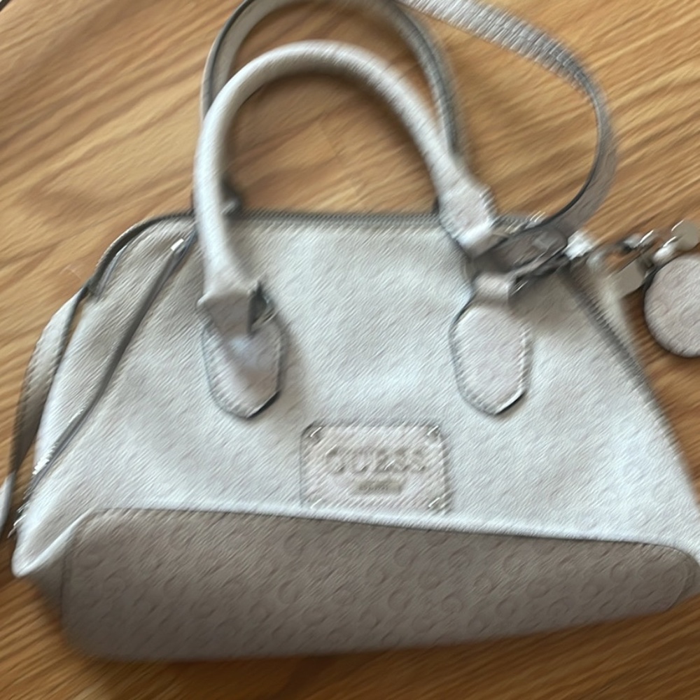 Hand bag